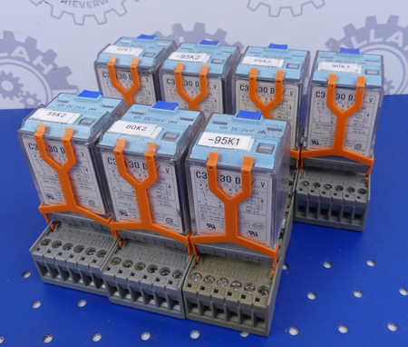 7x Releco C3-A30DX Relais + CS-11 Relaissockel