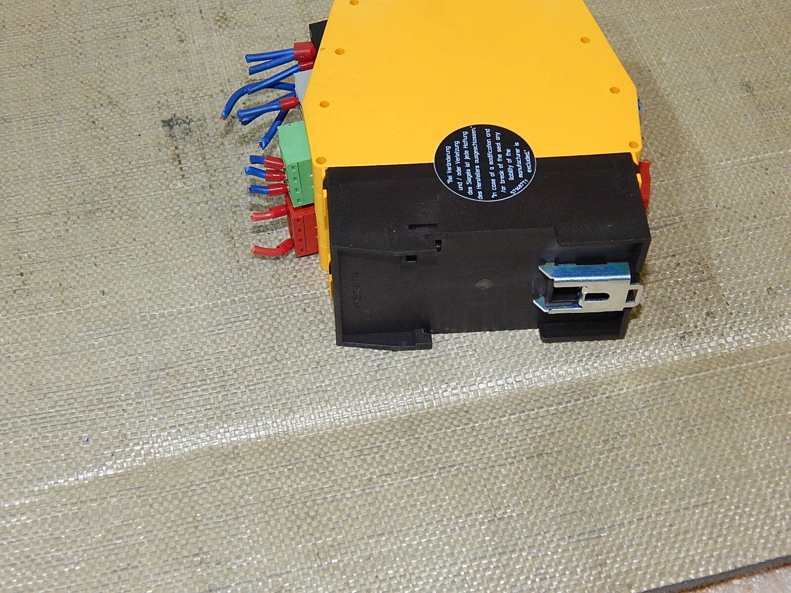 IFM  Sicherheitsrelais Typ: G1502S Used