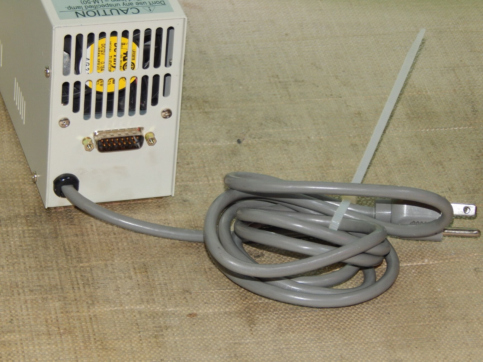  Moritex  MHF-501 faseroptische Lichtquelle 100V 50/60Hz  50W Halogen Lampe 