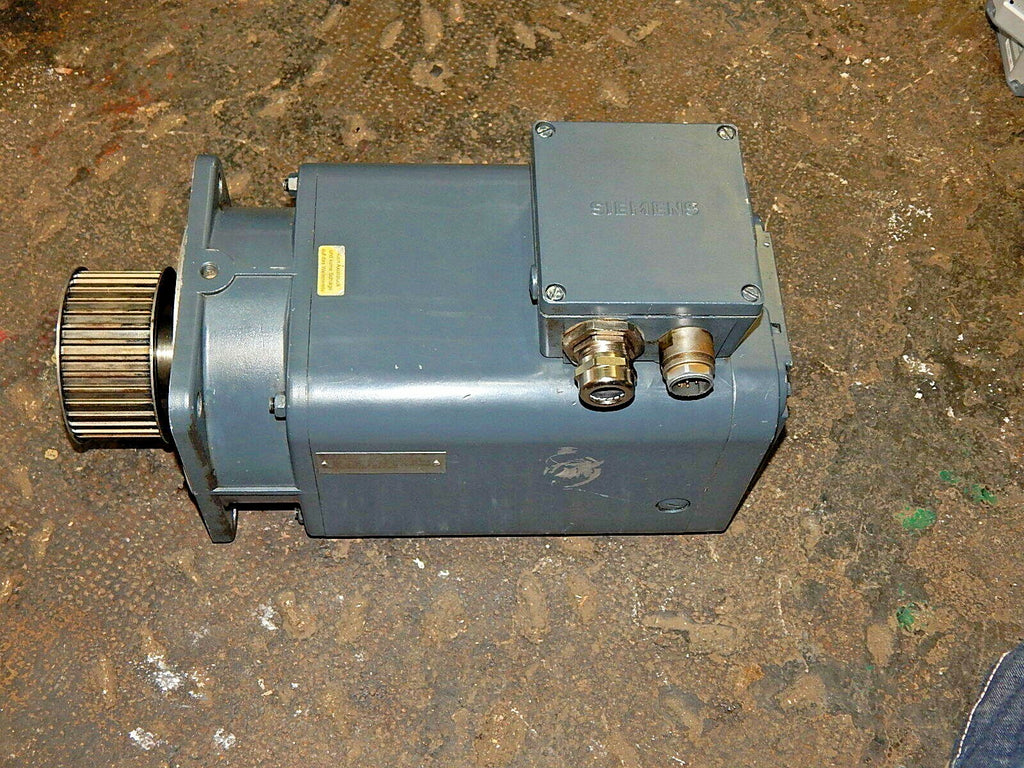 SIEMENS 3~Permanent-Magnet-Motor 1FT5102-0AC01-0-Z Used