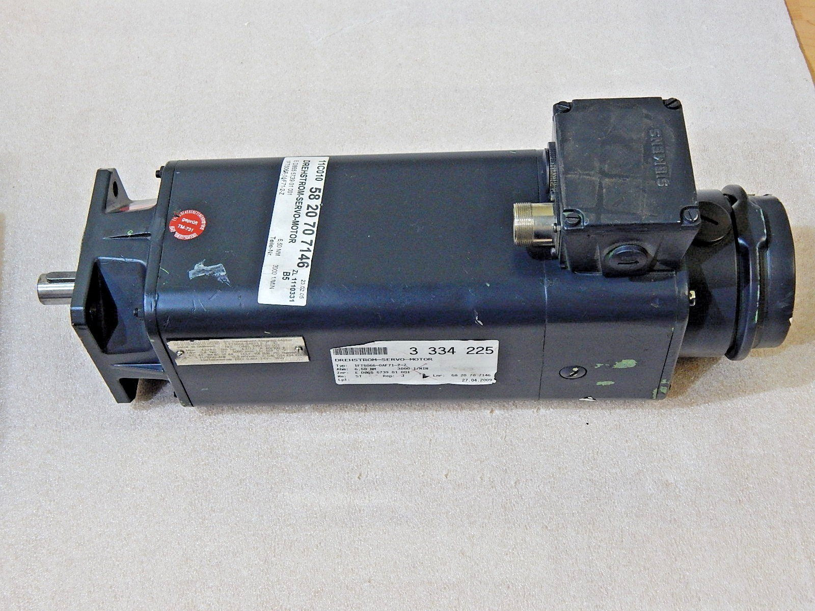 Siemens  1FT5066-0AF71-2-Z  3~ Permanent-Magnet-Motor Used