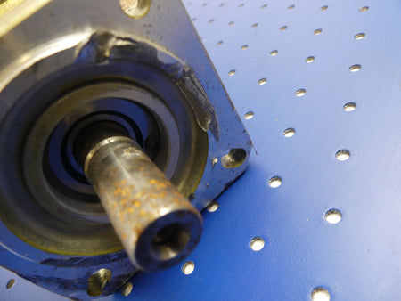 SIEMENS 1FK7032-5AK71-1HH0 BISSCHEN BESCHADIGT