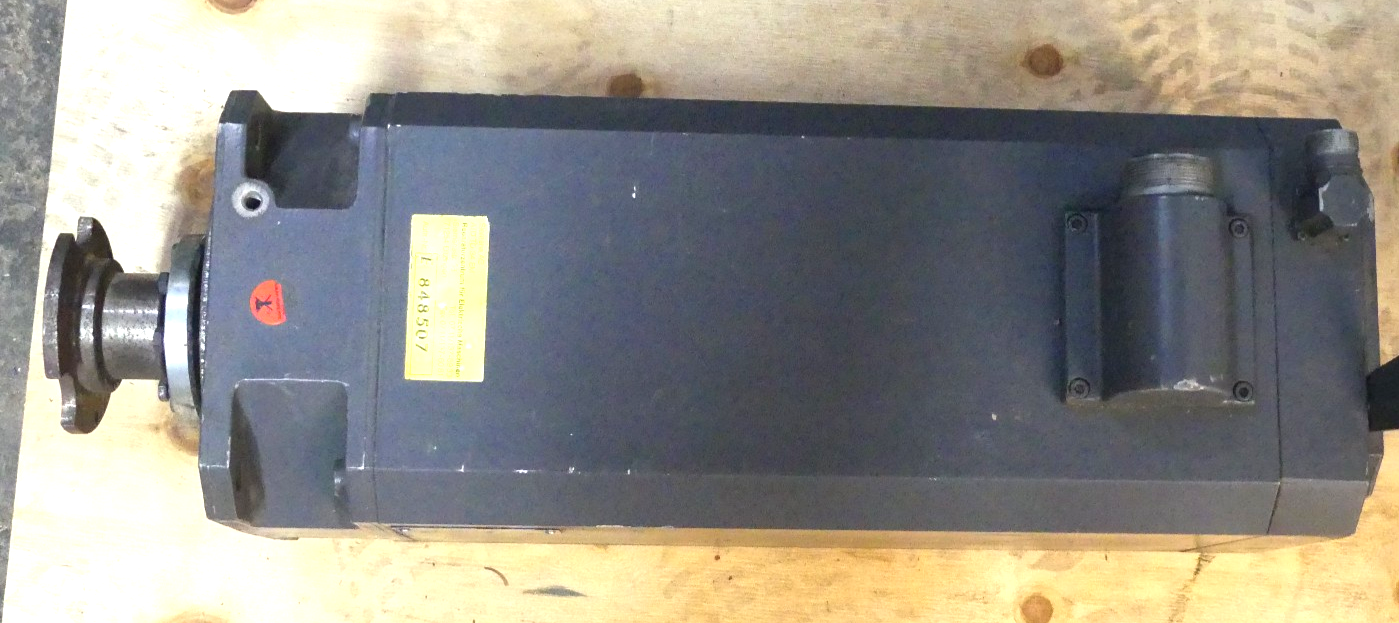 SIEMENS 3~BRUSHLESS-SERVOMOTOR   1FT6108-8AC71-1EH1 Used