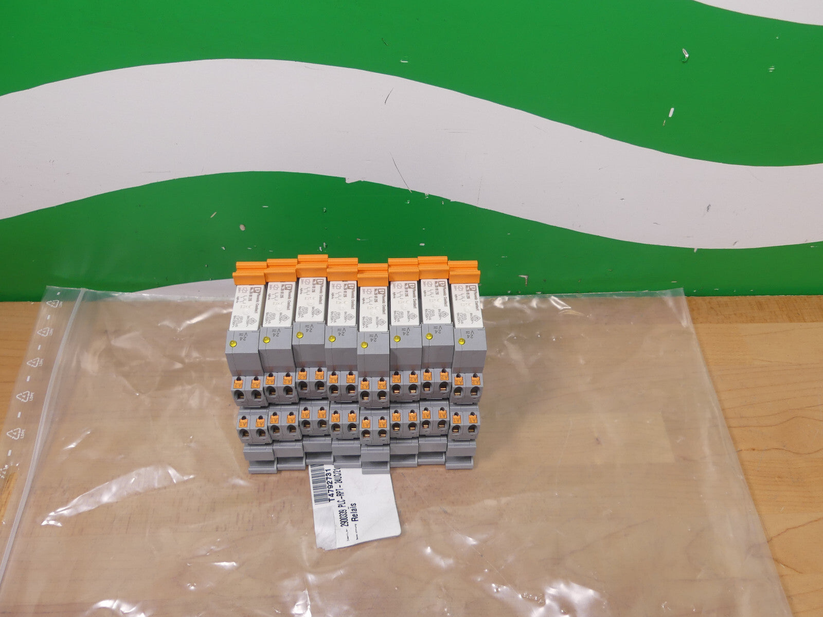 8X PHOENIX CONTACT PLC-BPT-24UC/21-21 2900284