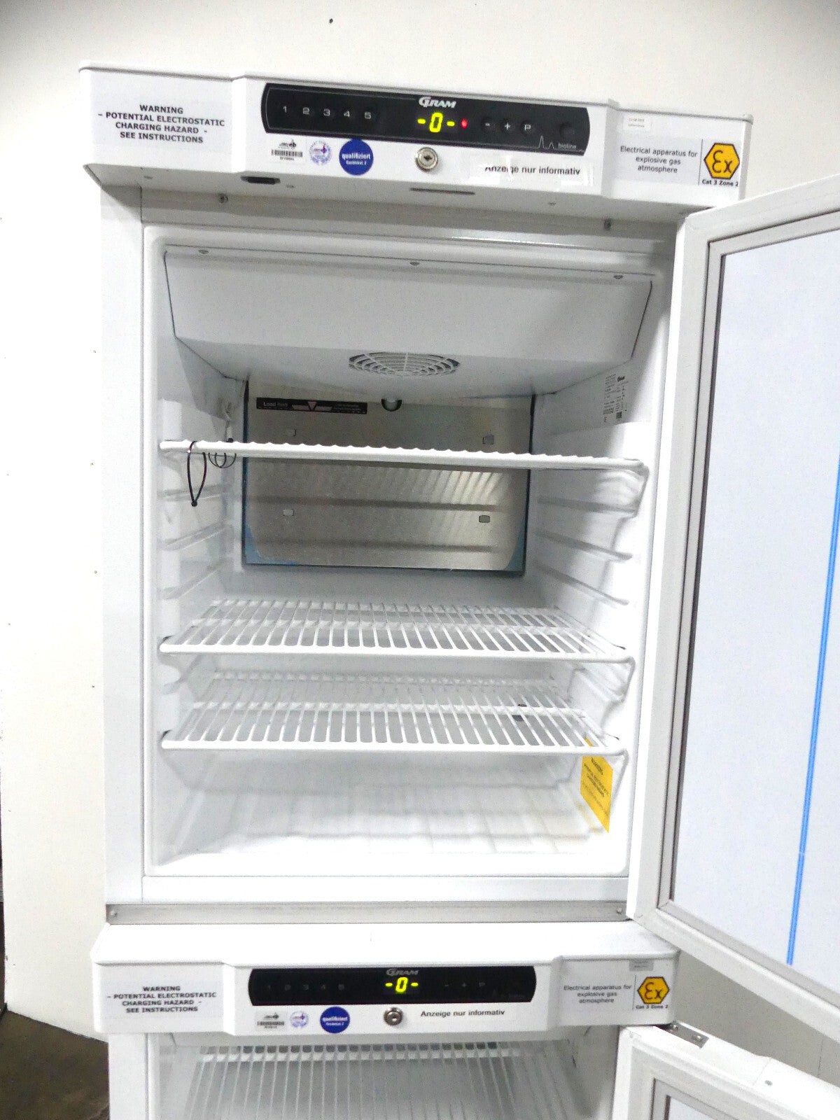 Gram Labortiefkühlschrank Type IIRF210 LG 102035412
