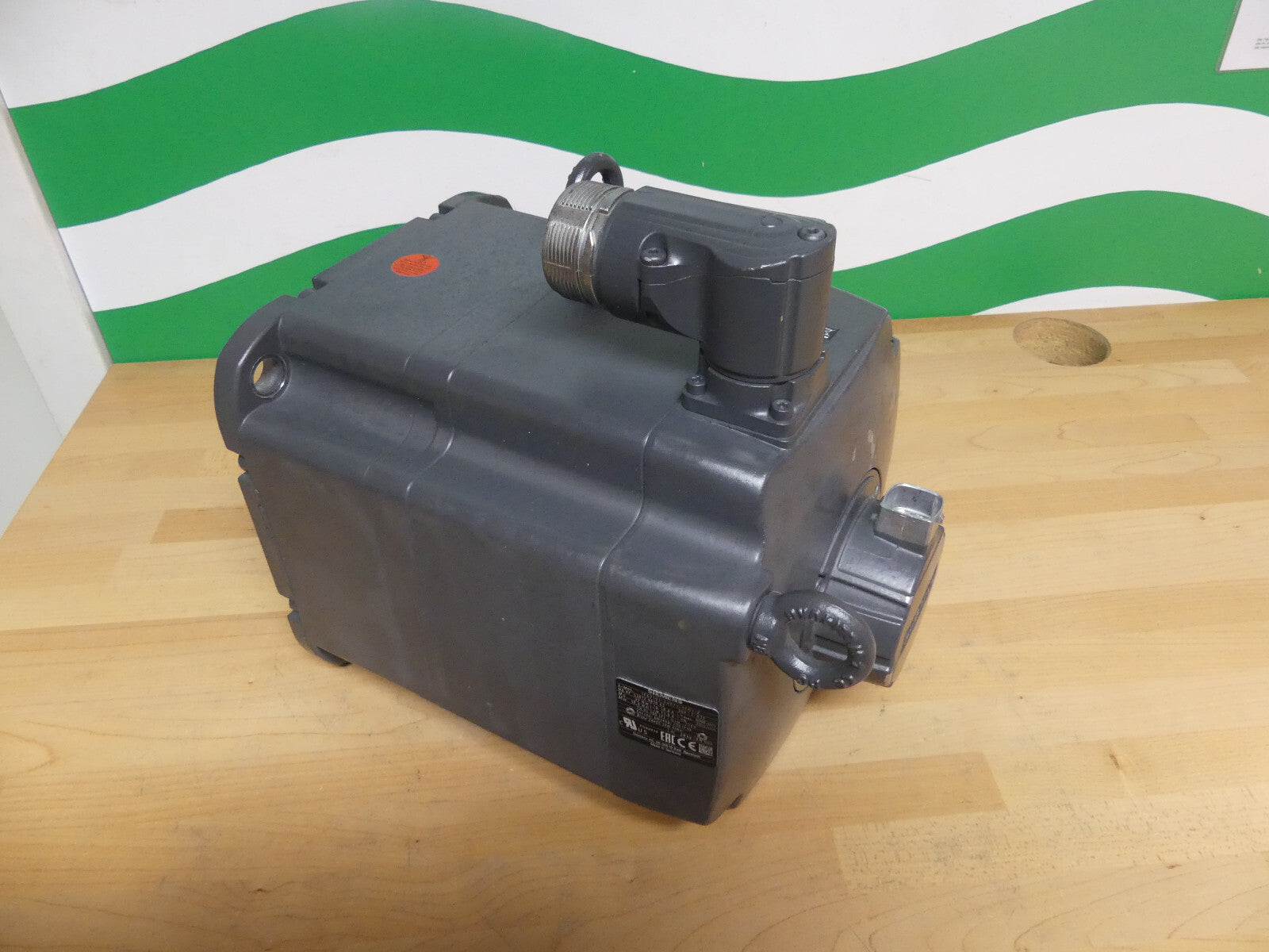 Siemens 3~Servomotor Motor  1FK7101-2AF71-1CH1-Z