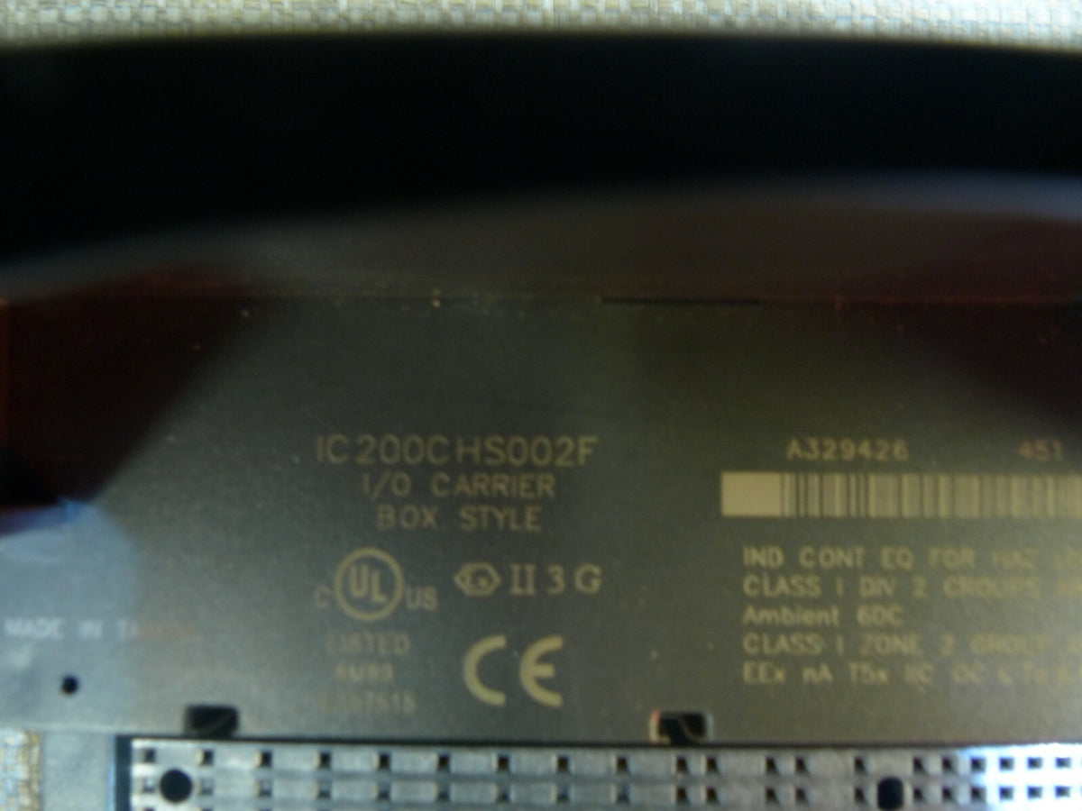  GE Fanuc IC200CHS002F I/O Carrier Box Style