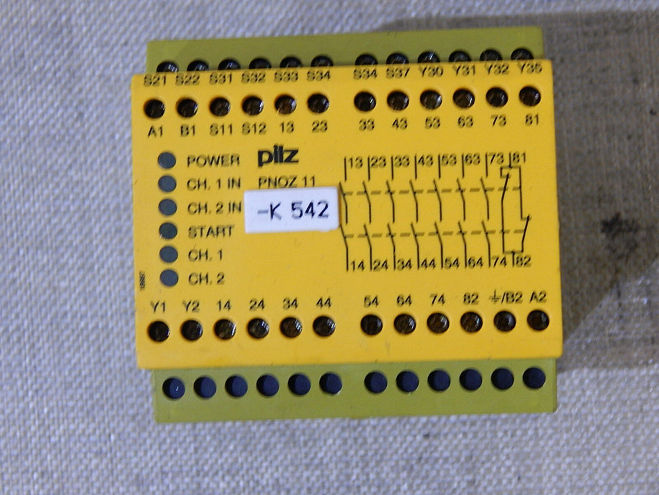 PILZ SAFETY RELAY PNOZ 11 230-240VAC 24VAC 7n/o 1n/c 774086 Used