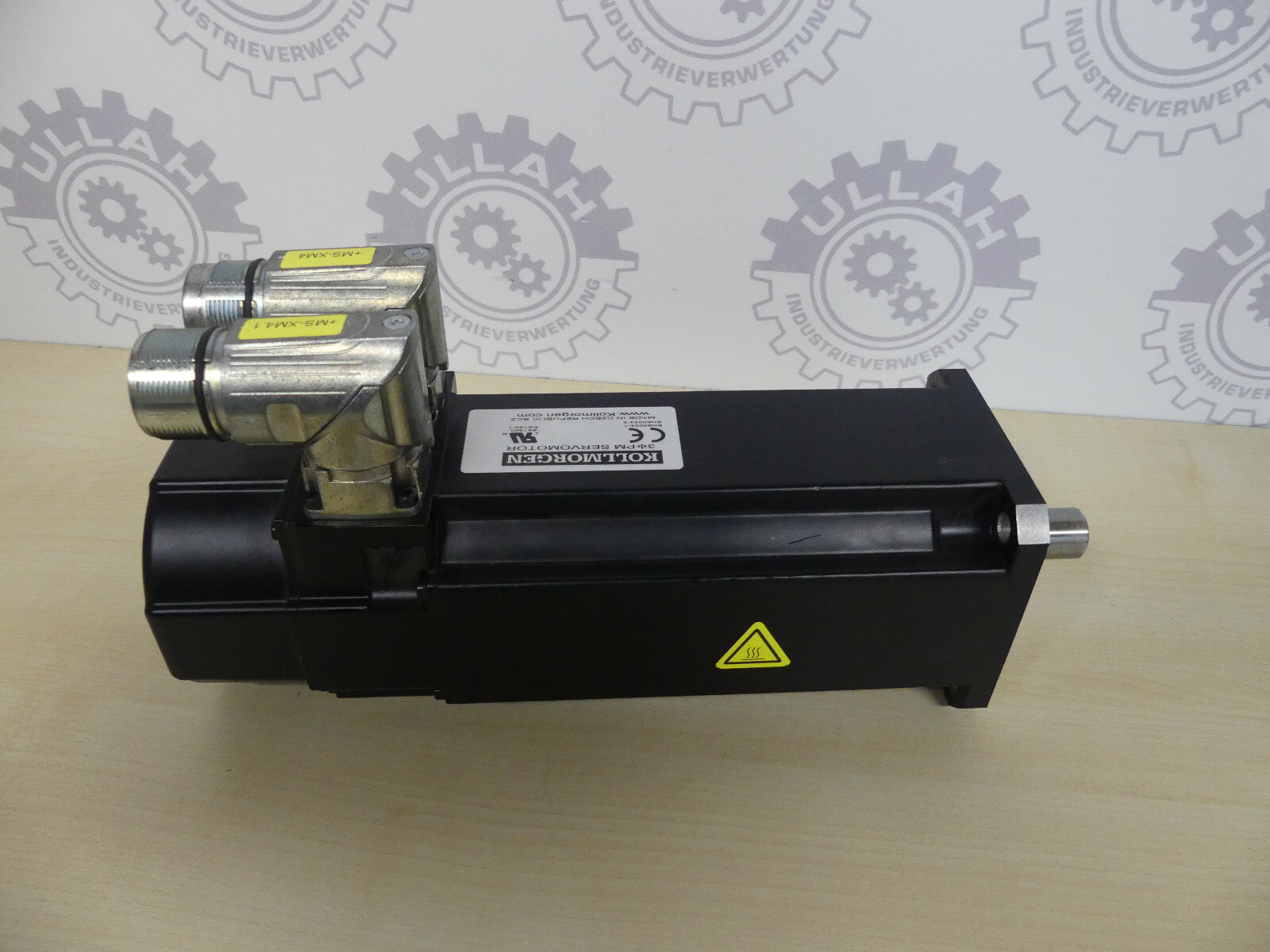 KOLLMORGEN AKM33H-ANC2R-00