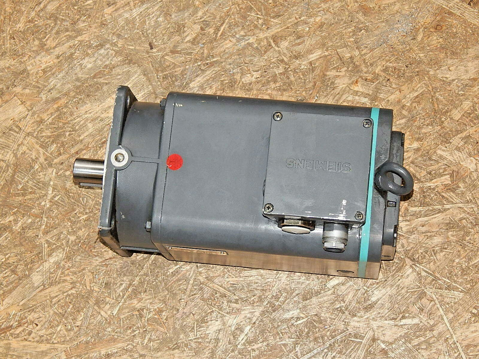 SIEMENS 3~Permanent-Magnet-Motor 1FT5102-0AC01-0-Z Used