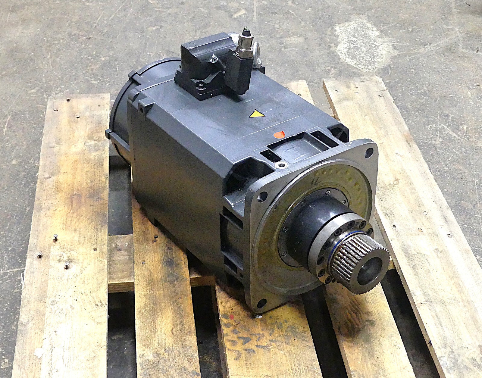 Siemens  1PH8133-1DD02-0CE1-Z