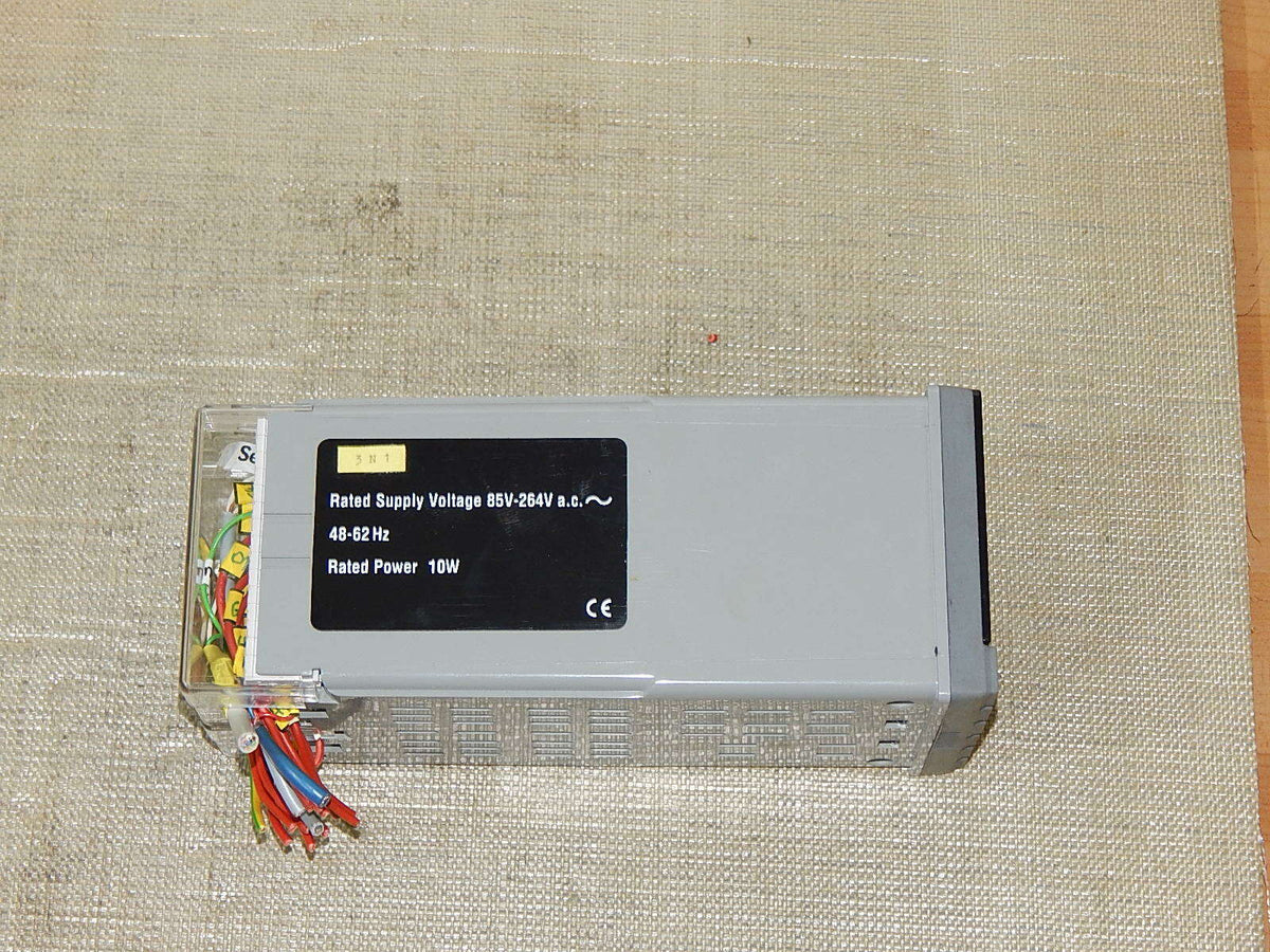 Eurotherm  Code: 03P/IS/HLO//ARE/SRE/VH/XS///LE9 Tem.Regler used